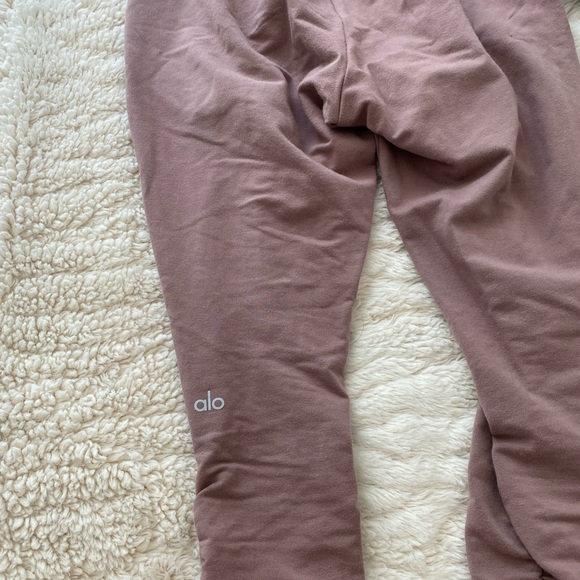 Alo Yoga solar sweatpants - Picture 3 of 6